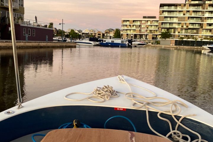 Cruising into Ascot Waters